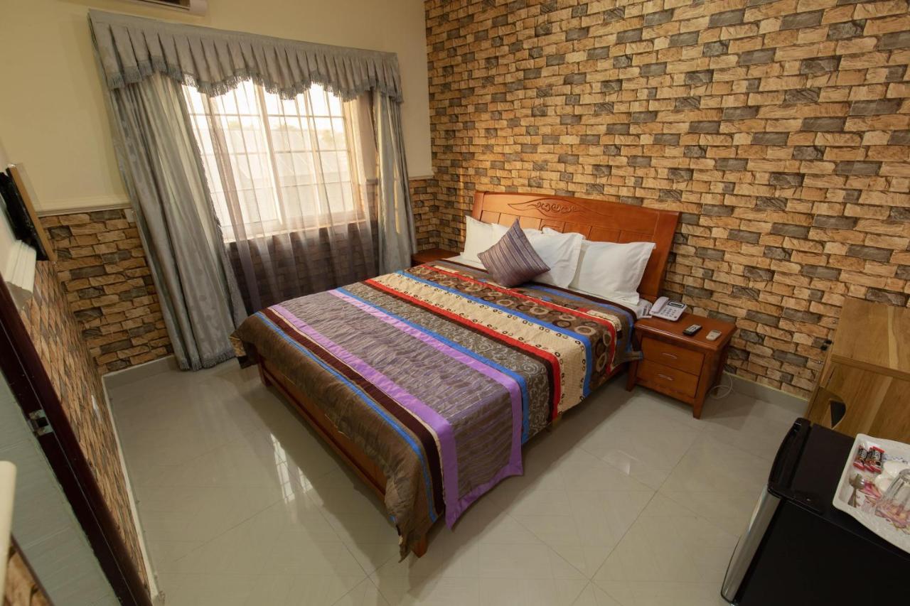 Ag Hotel And Suites Ogbodjo Ngoại thất bức ảnh