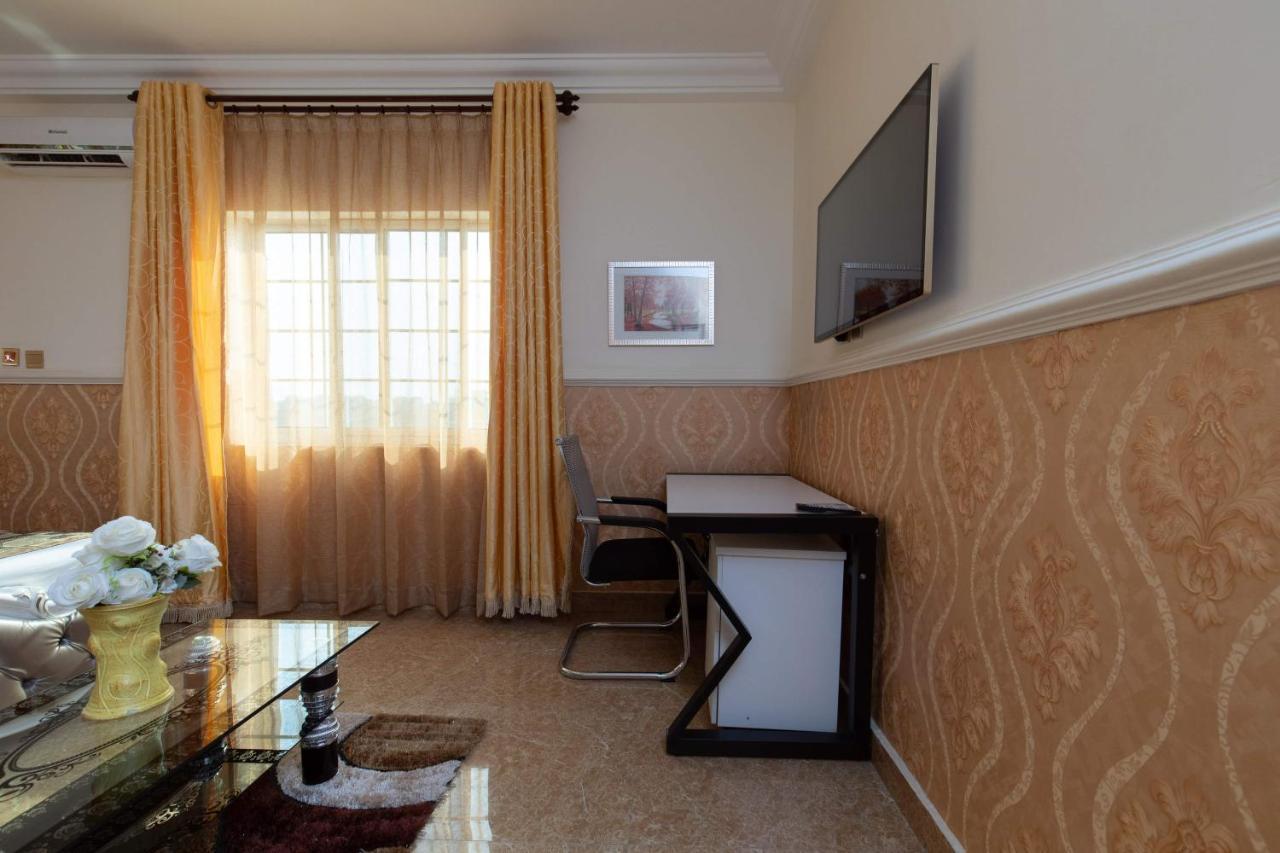 Ag Hotel And Suites Ogbodjo Ngoại thất bức ảnh